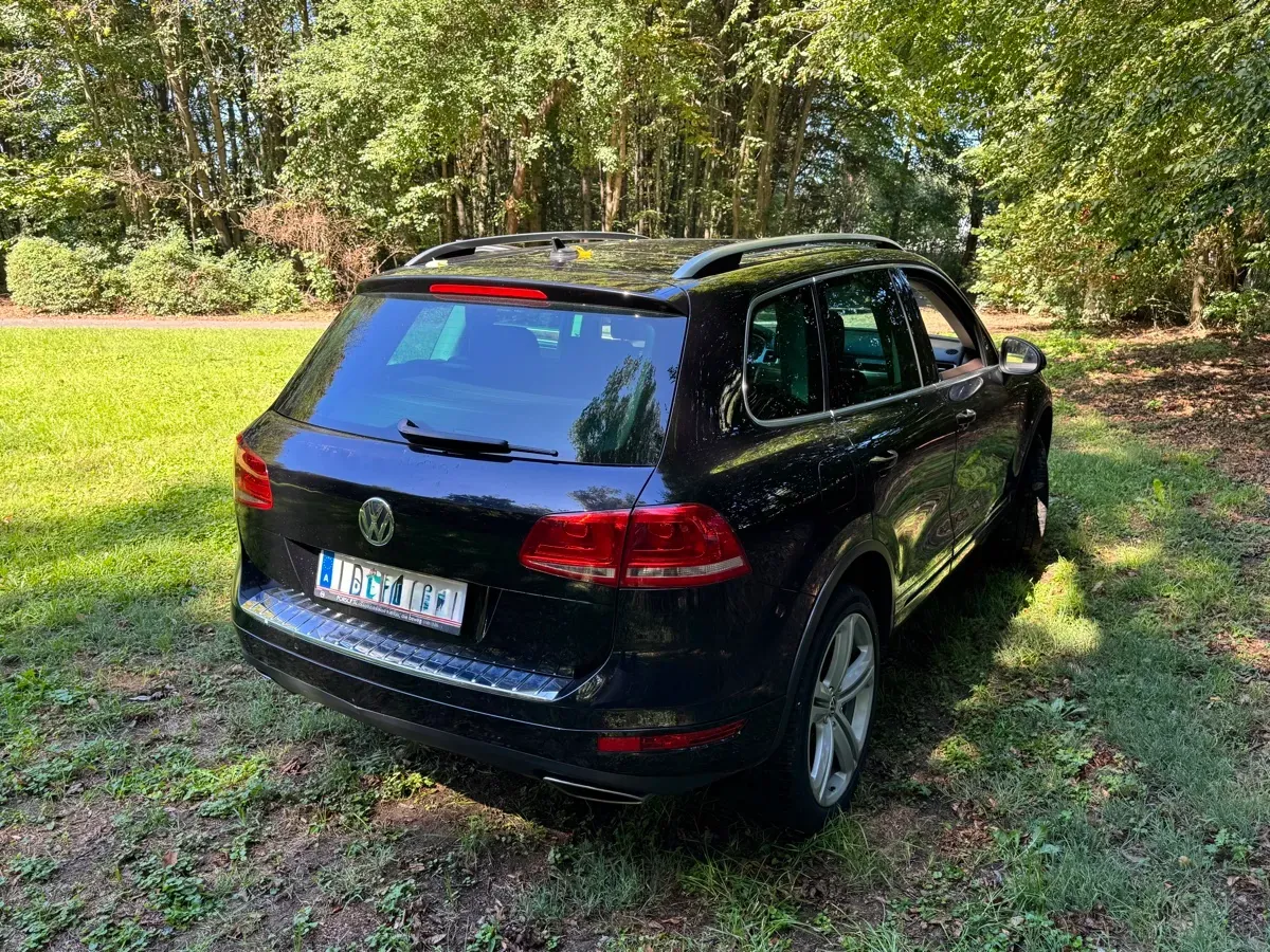 Volkswagen Touareg 2011 photo 3