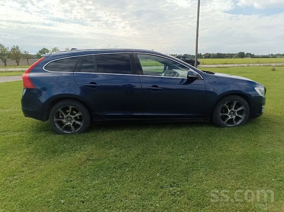 Volvo V60 2014 photo 2