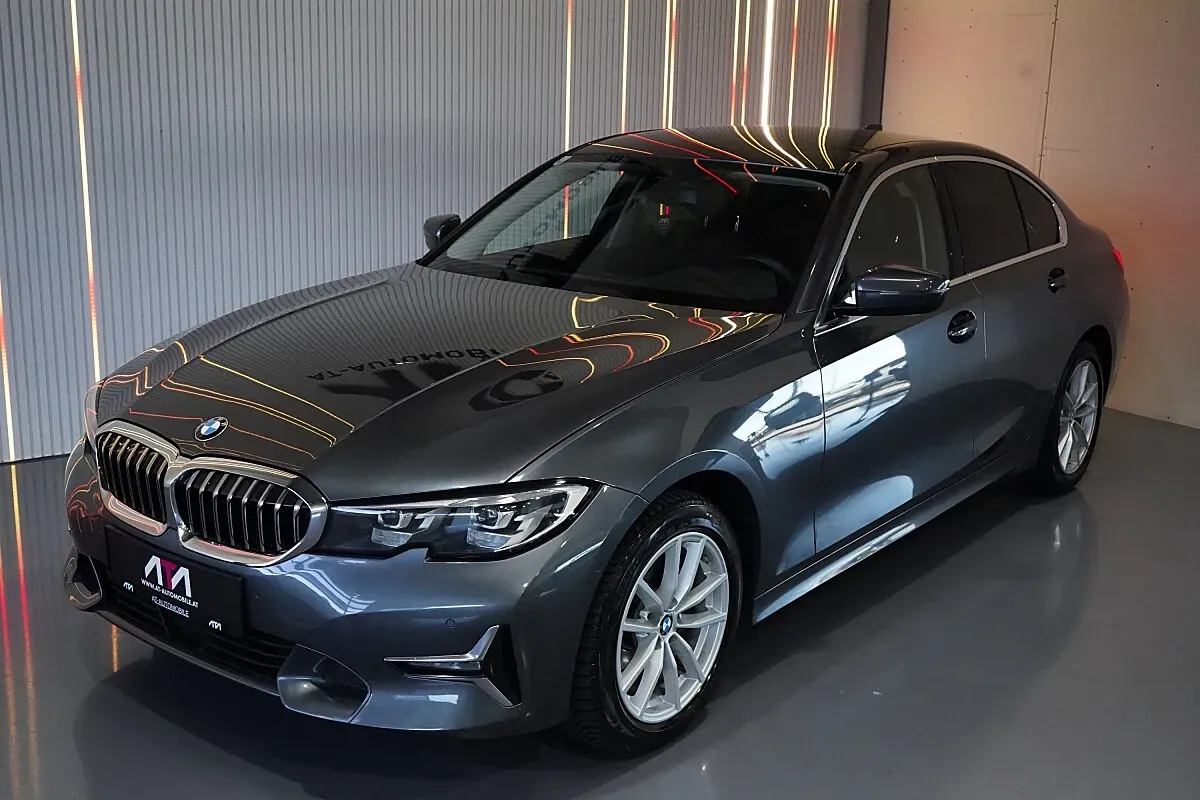 BMW 3 Series 2019 photo 3