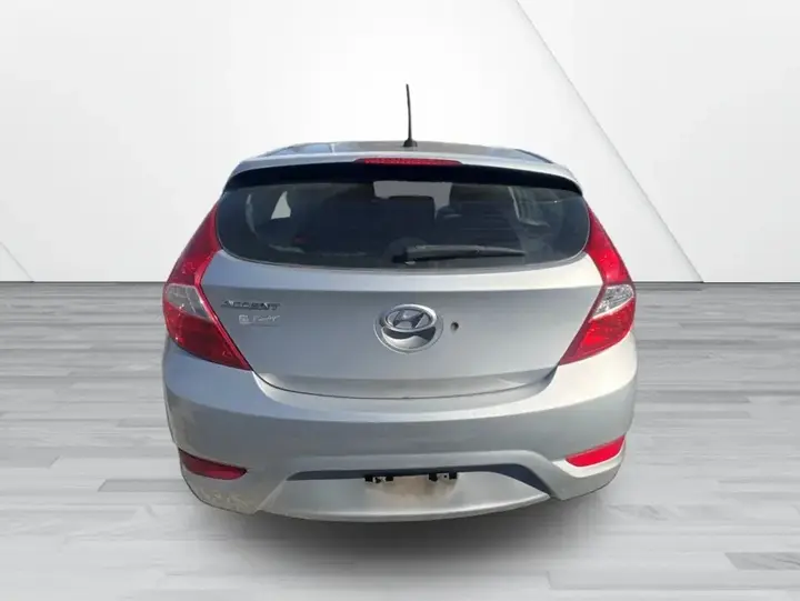 Hyundai Accent 2013 photo 2