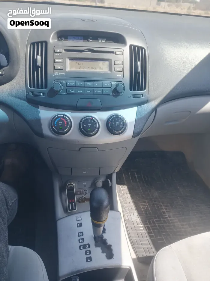 Hyundai Elantra 2008 photo 2
