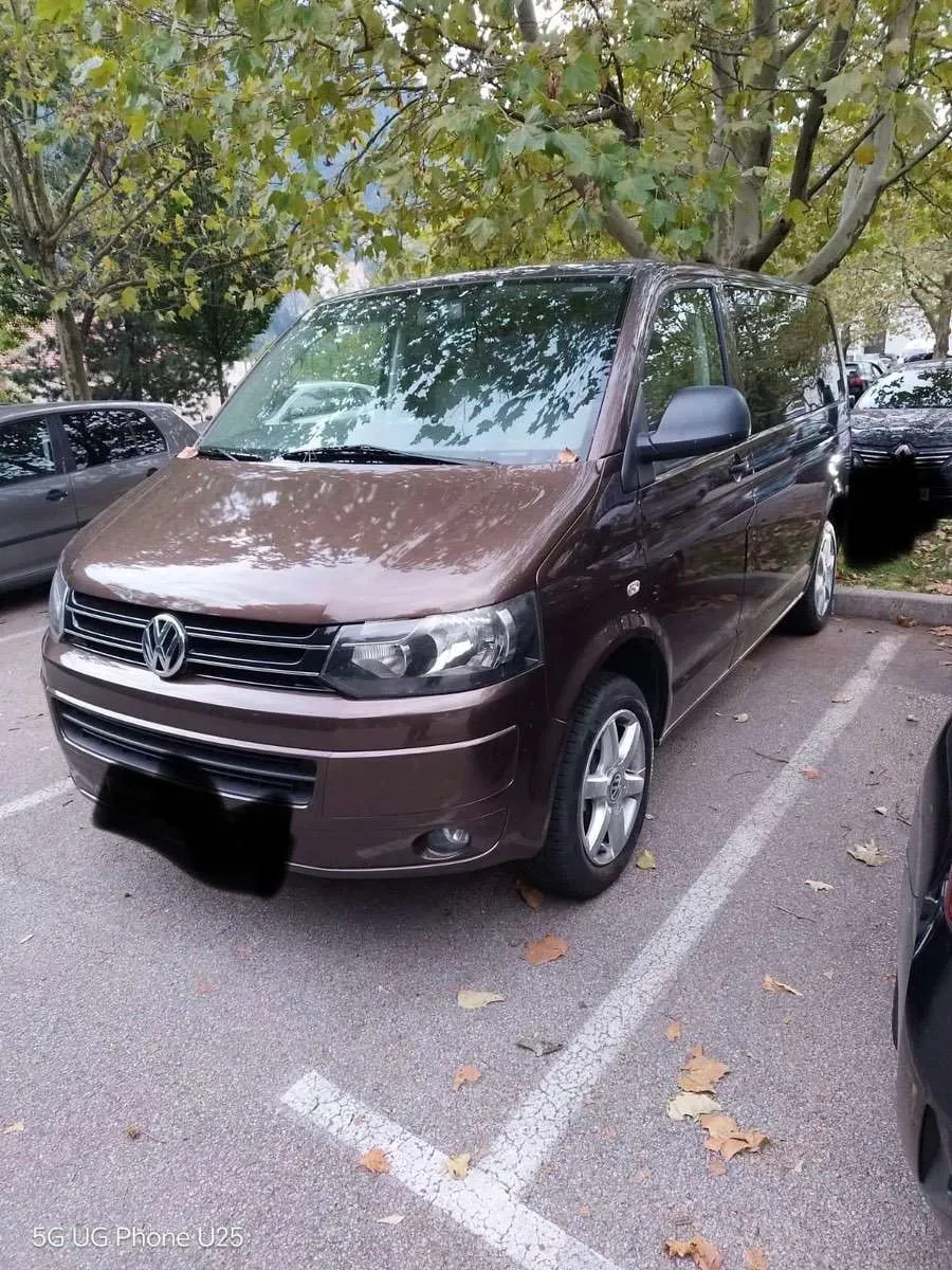 Volkswagen T5 2010 photo 2