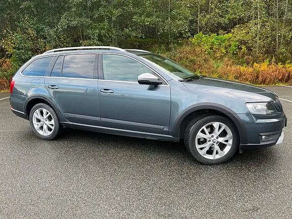 Skoda Octavia Scout 2015 photo 3