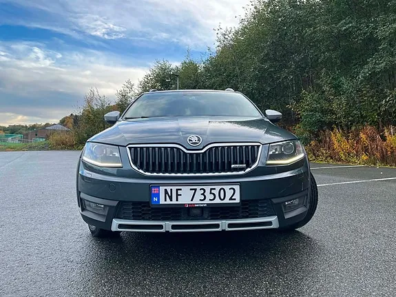 Skoda Octavia Scout 2015 photo 2