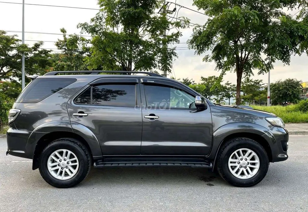 Toyota Fortuner 2015 photo 2