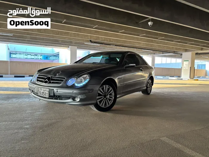 Mercedes-Benz Clk-Class 2003 photo 3