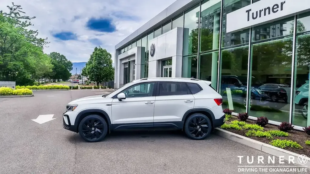 Volkswagen Taos 2023 photo 2