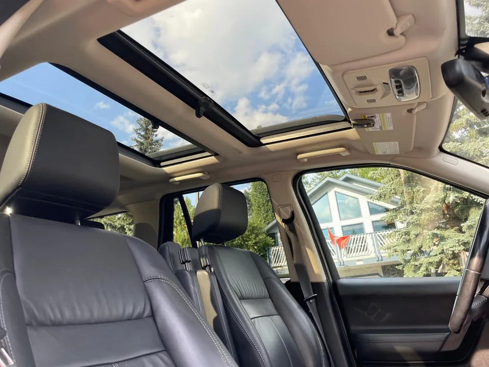Land Rover Lr2 2011 photo 3