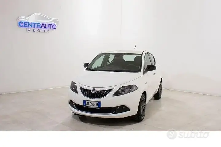 Lancia Ypsilon 2022 photo 2