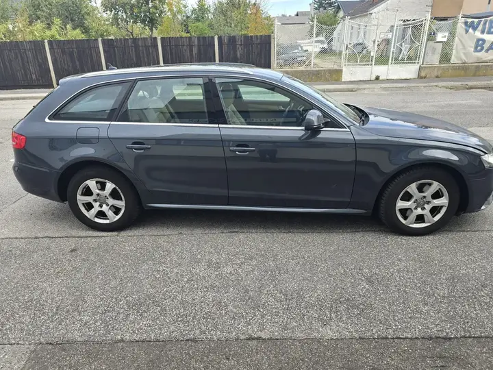 Audi A4 Avant 2009 photo 3