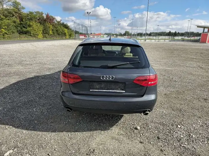 Audi A4 Avant 2009 photo 2