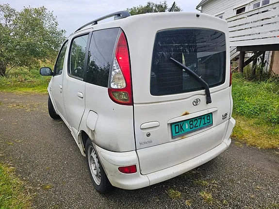 Toyota Yaris Verso 2004 photo 5