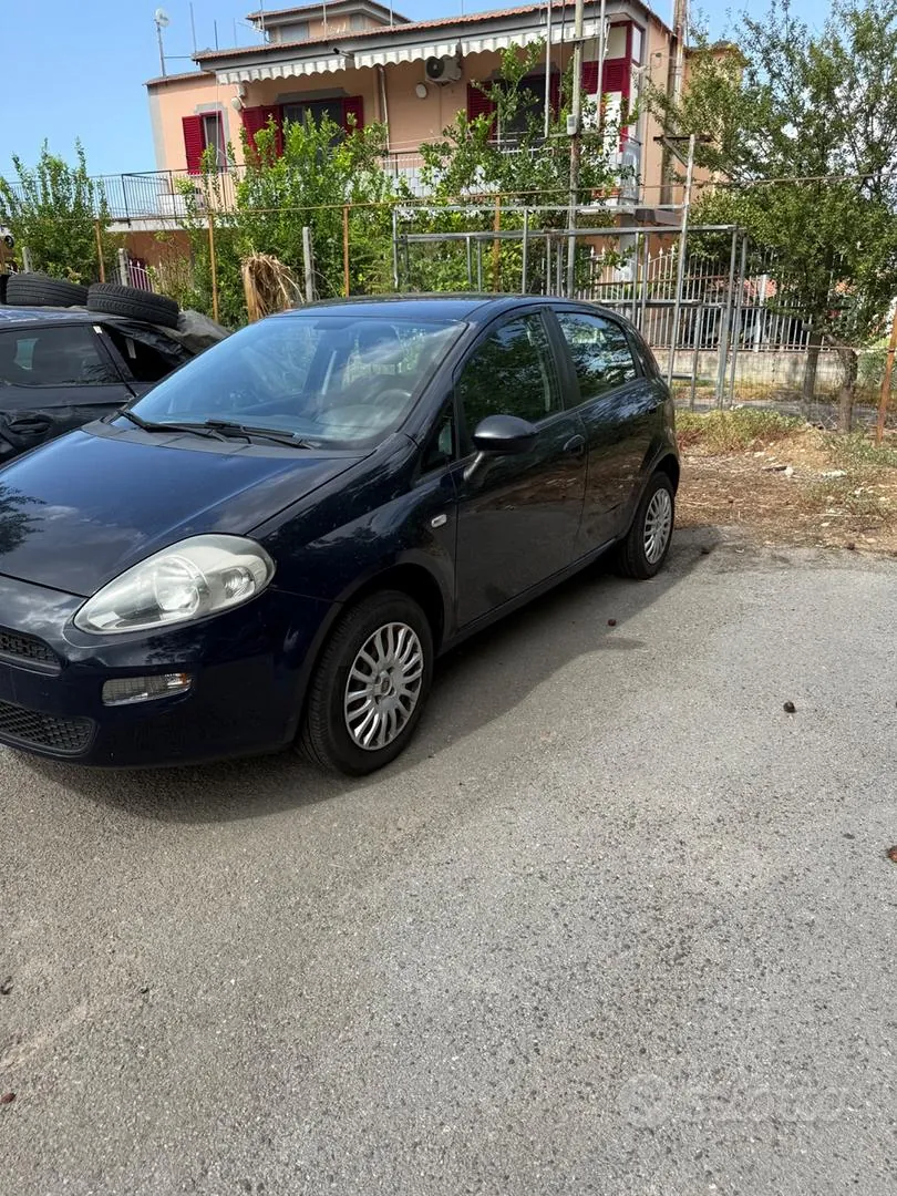 Fiat Punto 2014 photo 2