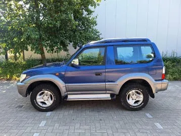 Toyota Landcruiser 2000 photo 3