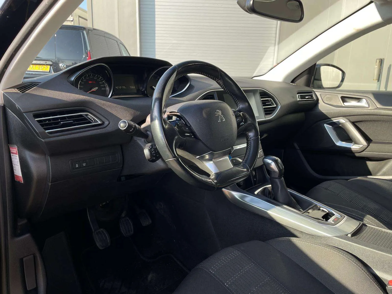 Peugeot 308 Sw 2017 photo 2