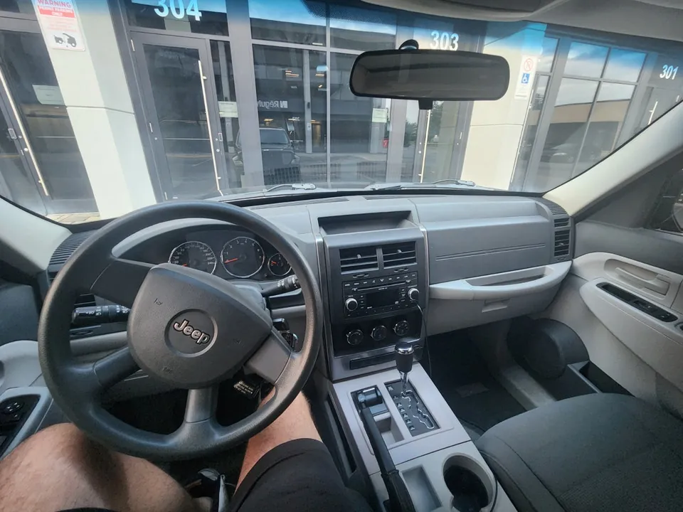 Jeep Liberty 2008 photo 4