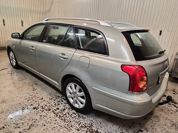 Toyota Avensis 2006 photo 5