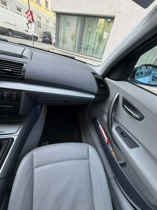 BMW 1 Series 2005 photo 2