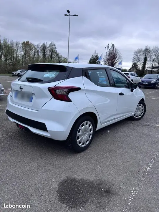 Nissan Micra 2018 photo 2