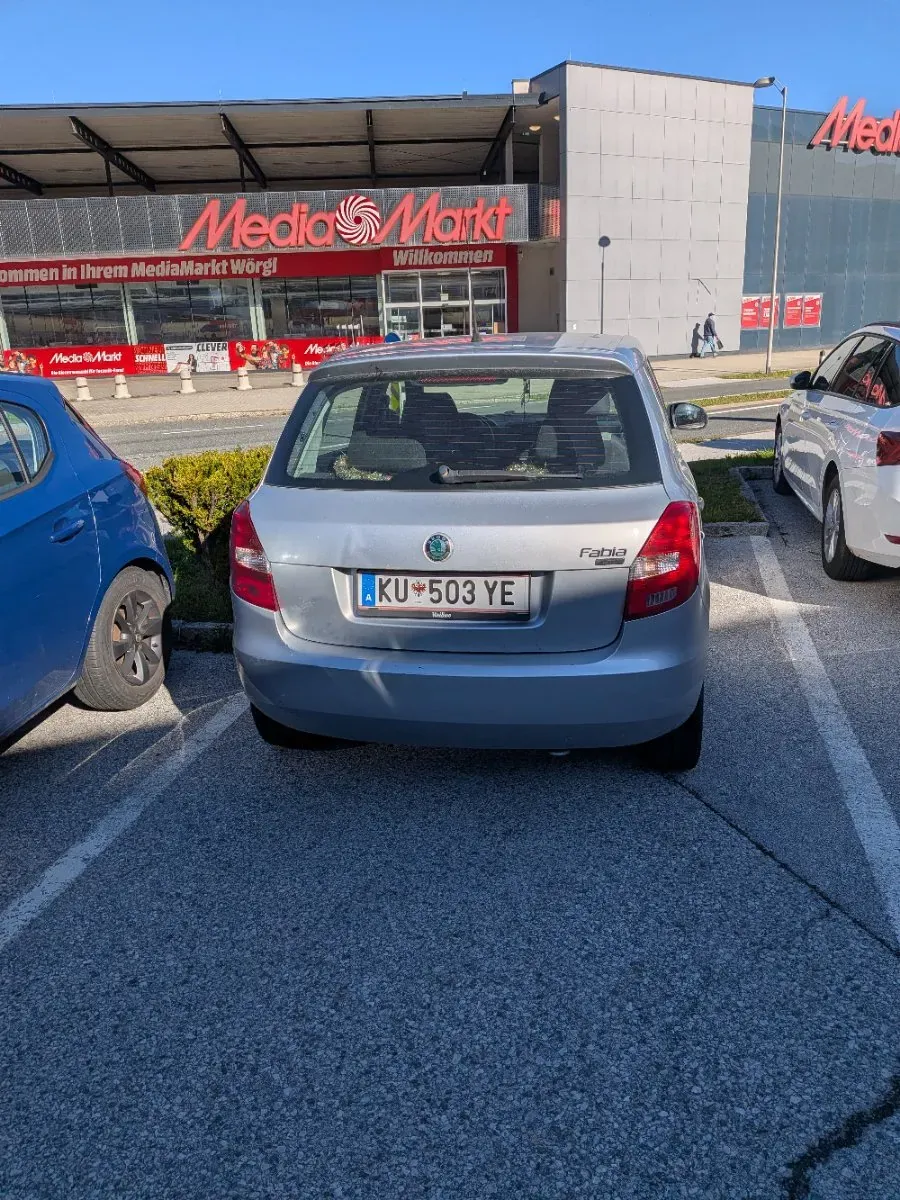 Skoda Fabia 2009 photo 3