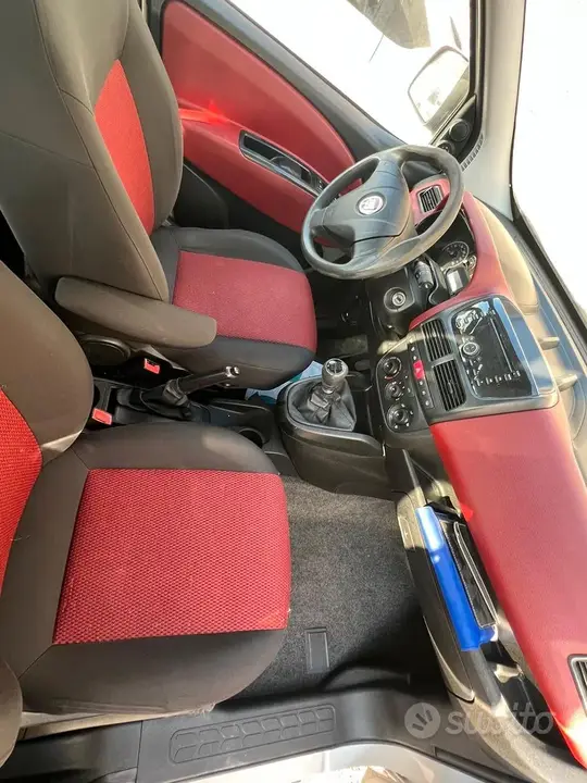 Fiat Doblò 2015 photo 3