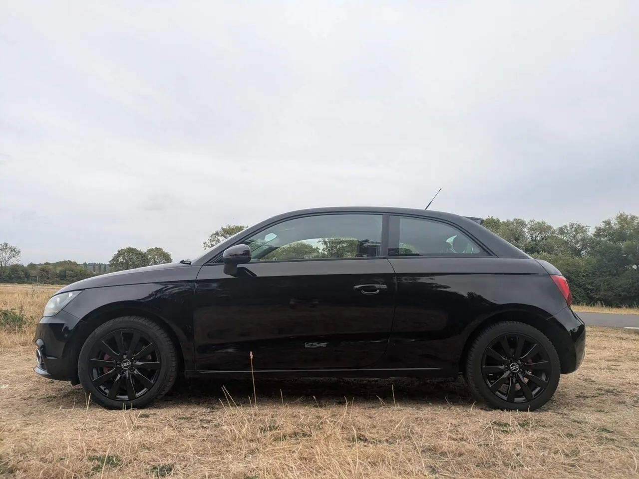 Audi A1 2011 photo 2