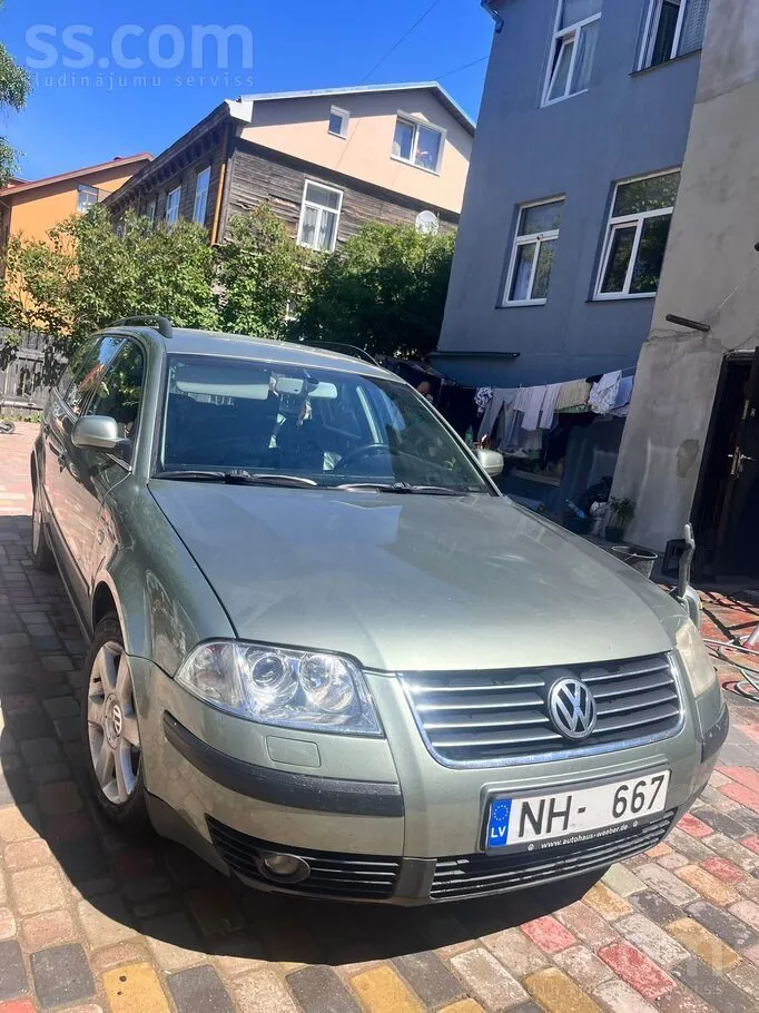 Volkswagen Passat 2003 photo 2