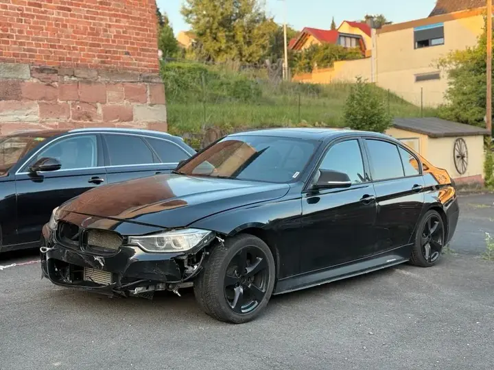 BMW 328I