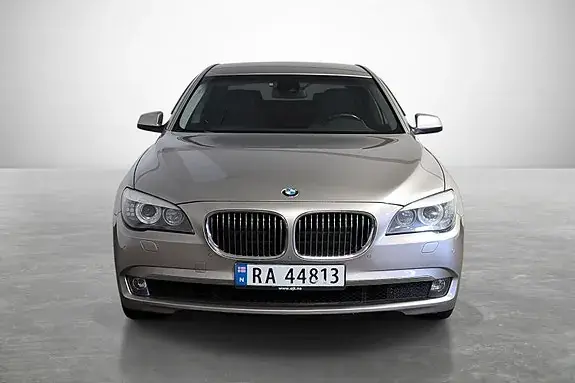 BMW 730D 2011 photo 3