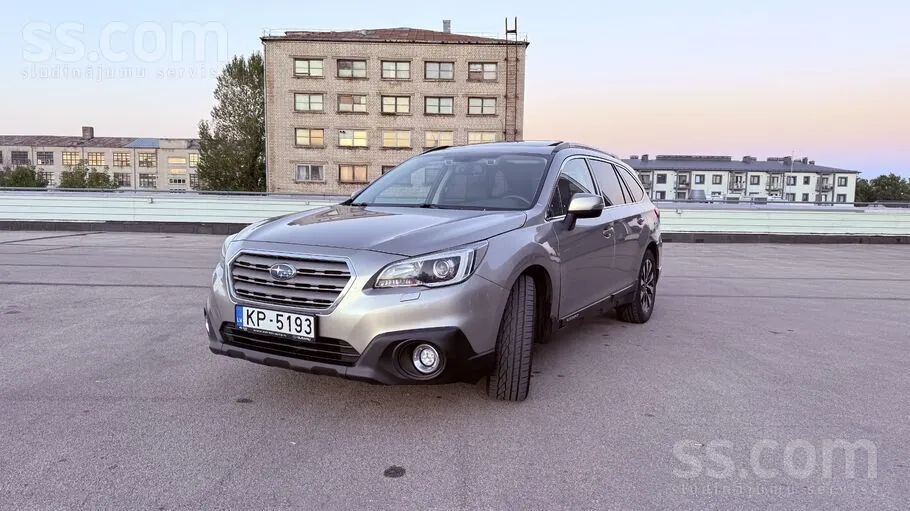 Subaru Outback 2017 photo 2