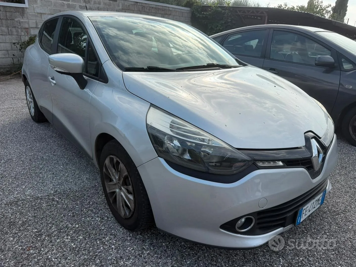 Renault Clio 2016 photo 2