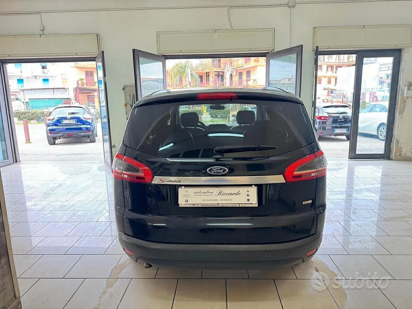 Ford S-Max 2010 photo 2