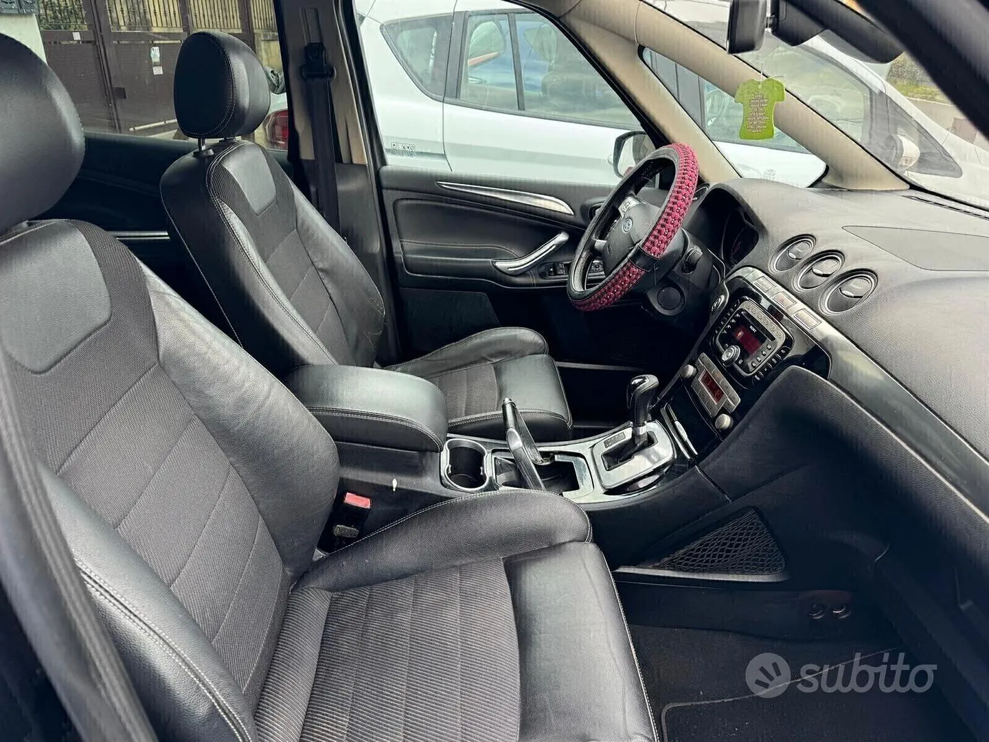 Ford S-Max 2010 photo 5