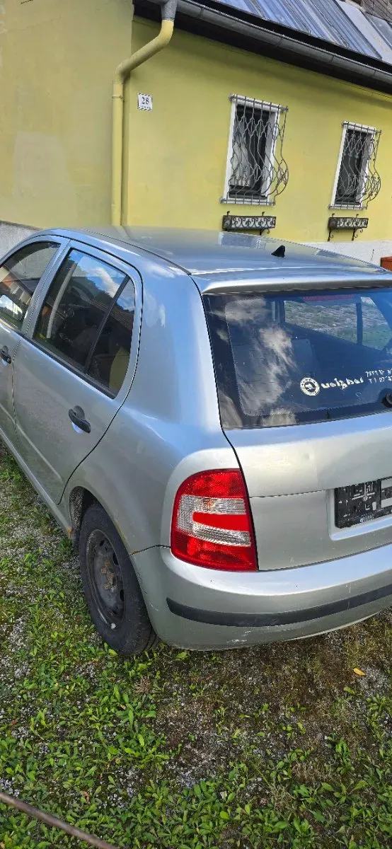 Skoda Fabia 2006 photo 2