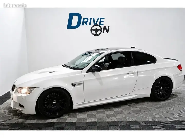 BMW M3 2008 photo 3