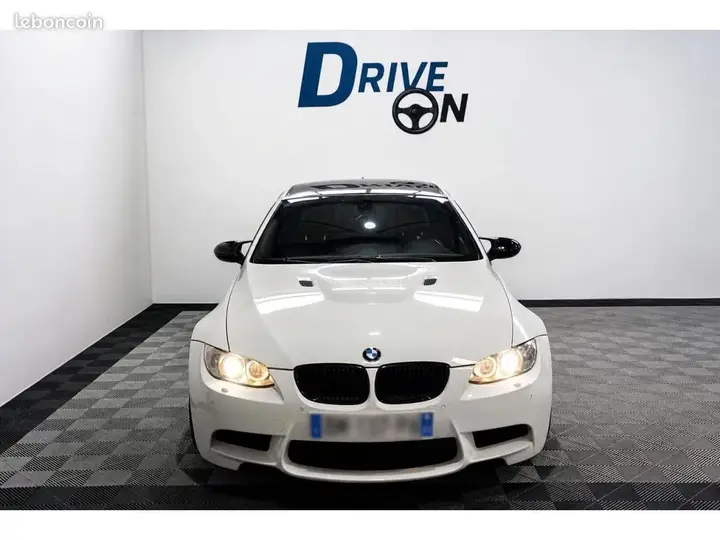 BMW M3 2008 photo 2