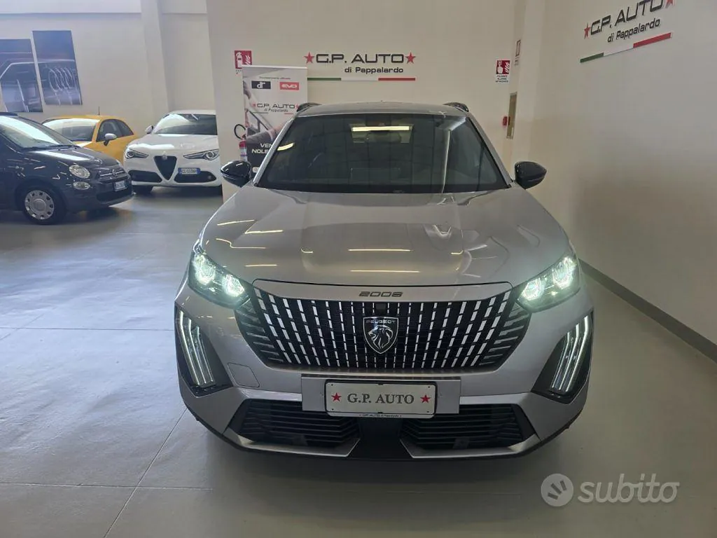 Peugeot 2008 2025 photo 2