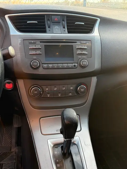 Nissan Sentra 2013 photo 4