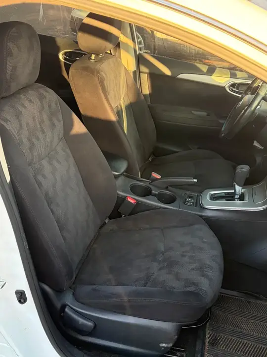 Nissan Sentra 2013 photo 2