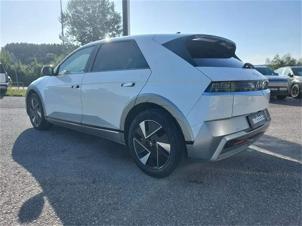 Hyundai Ioniq 5 2026 photo 3