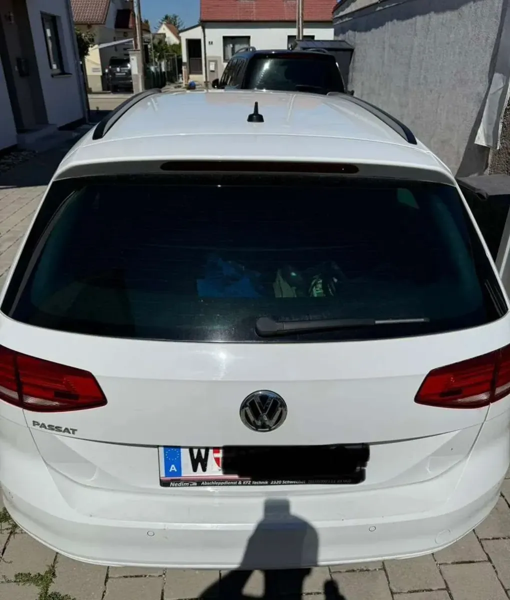 Volkswagen Passat 2019 photo 3