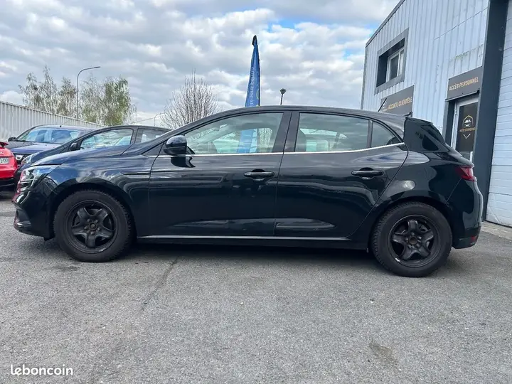 Renault Megane 2020 photo 2