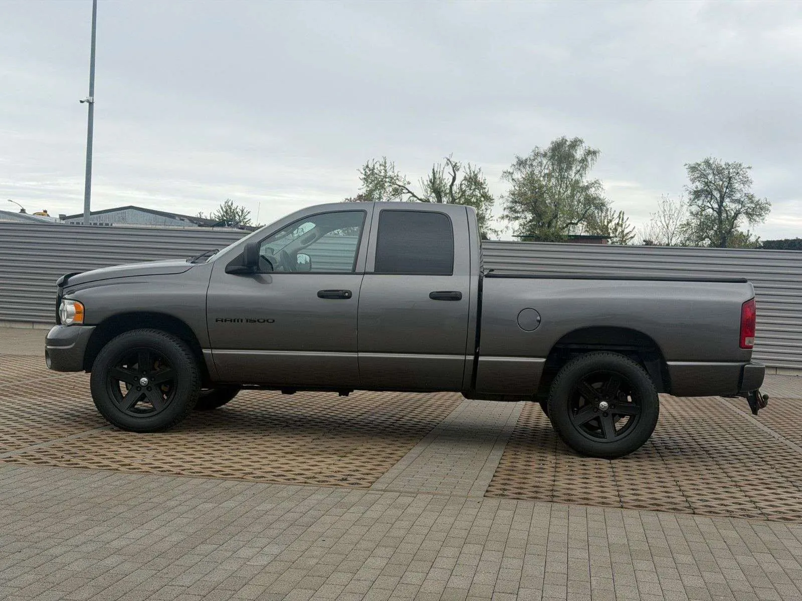 Dodge Ram 1500 2005 photo 2