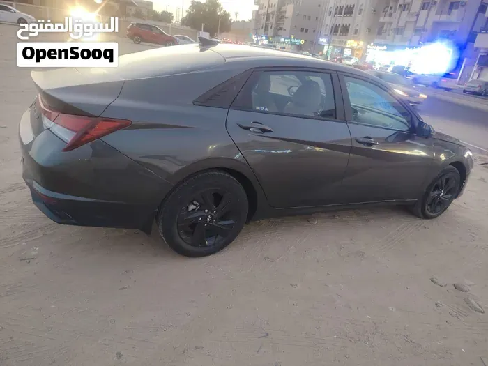 Hyundai Elantra 2023 photo 3
