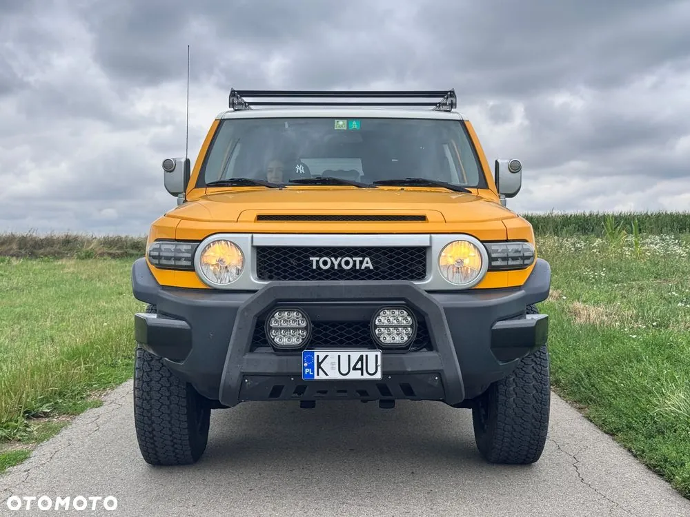 Toyota Fj 2007 photo 2