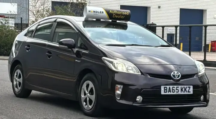 Toyota Prius 2015 photo 5