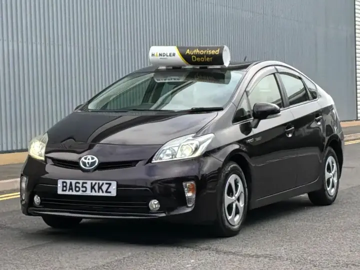 Toyota Prius 2015 photo 3