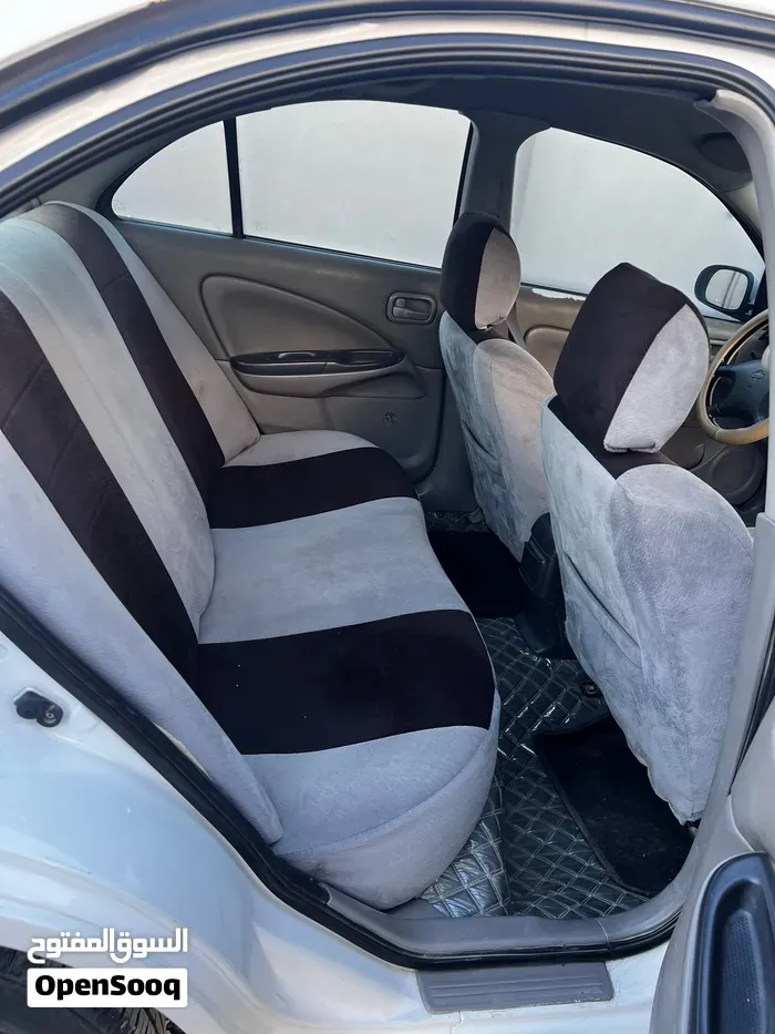 Nissan Sunny 2001 photo 2