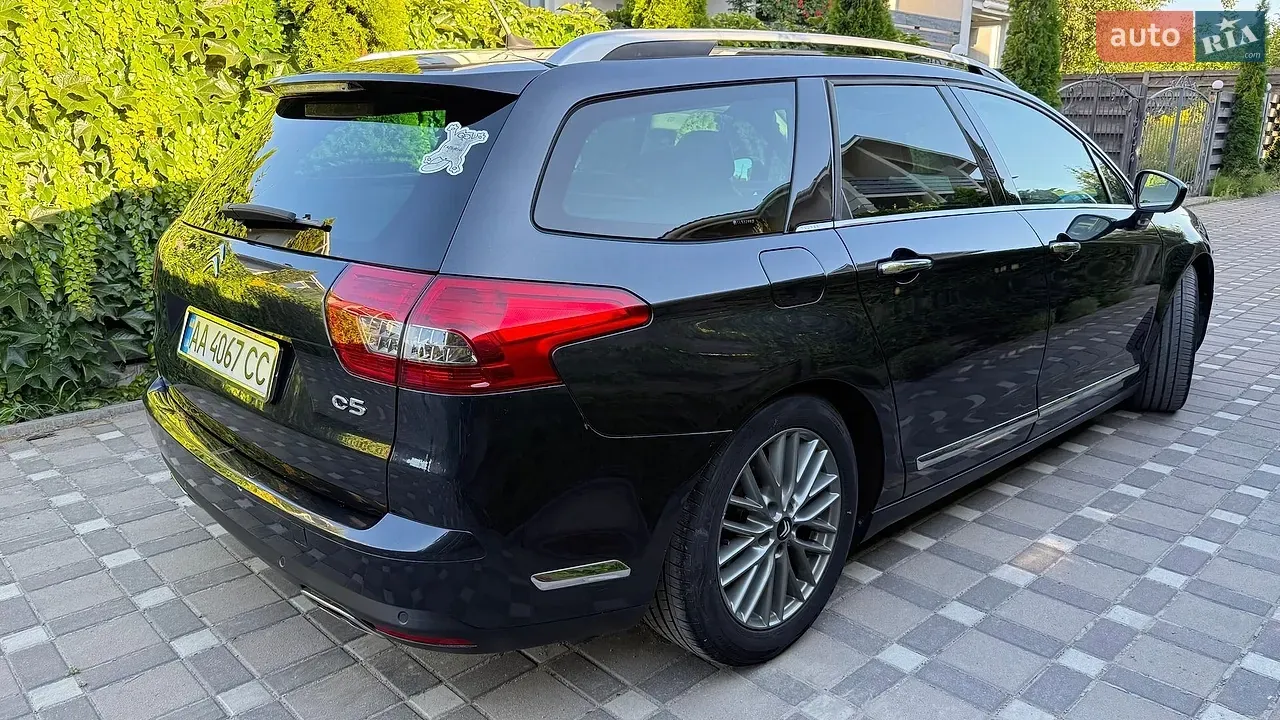 Citroen C5 2012 photo 2