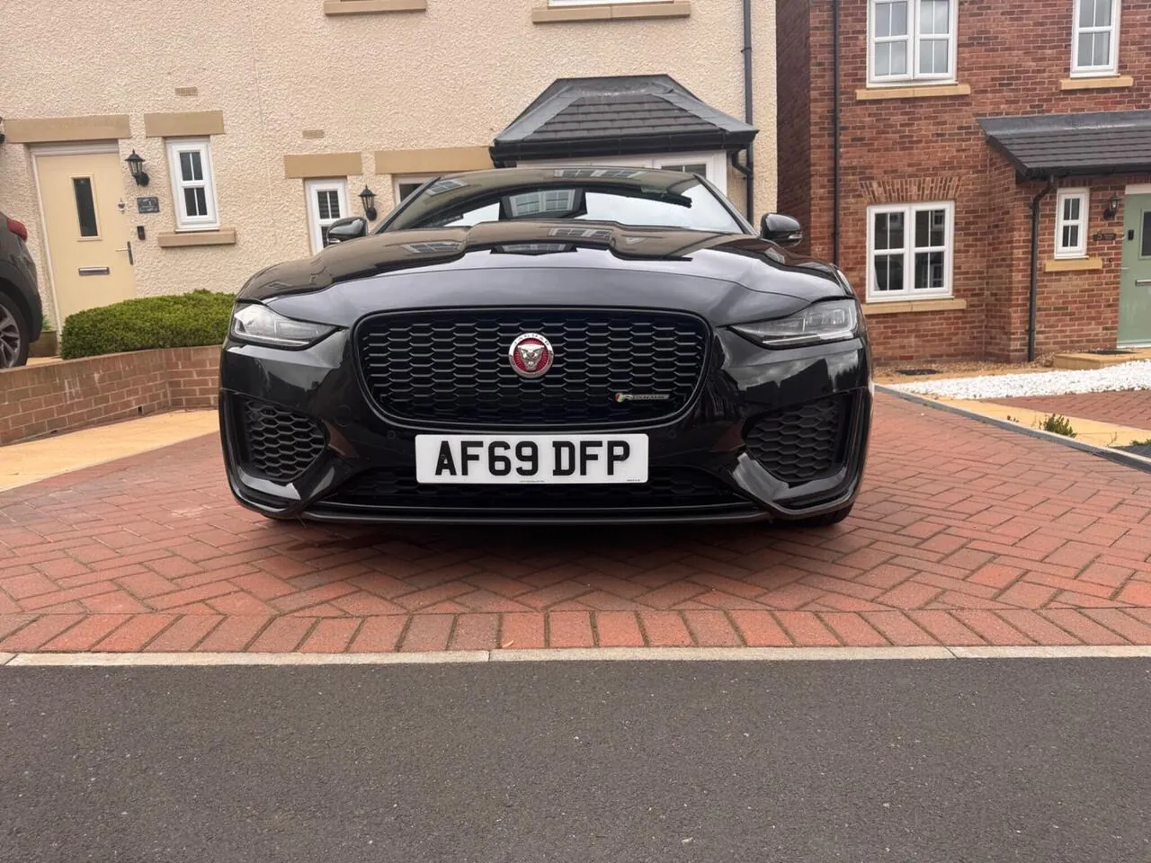 Jaguar Xe 2019 photo 5